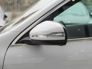 2018GLC 260 4MATIC Ӹ ^