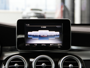 2018GLC 260 4MATIC Ӹ п؅^