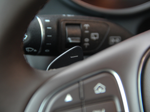 2018GLC 260 4MATIC Ӹ п؅^(q)