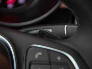 2018GLC 260 4MATIC Ӹ п؅^(q)