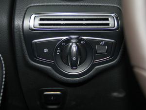 2018GLC 260 4MATIC Ӹ п؅^(q)