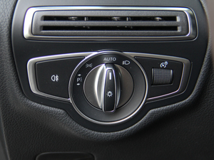 2018GLC 260 4MATIC Ӹ п؅^(q)