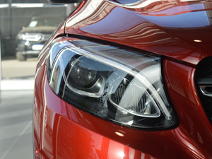 2018GLC 200 4MATIC ^