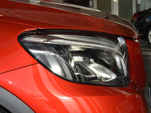 2018GLC 200 4MATIC ^