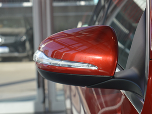 2018GLC 200 4MATIC ^