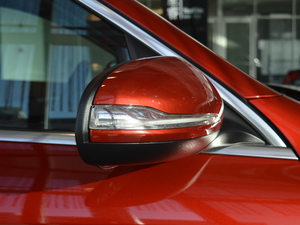 2018GLC 200 4MATIC ^