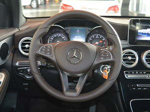 2018GLC 200 4MATIC P