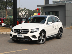 2018款GLC 300 4MATIC 动感型 左前45度