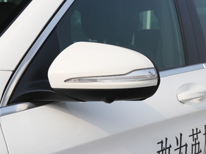 2018GLC 300 4MATIC Ӹ ^