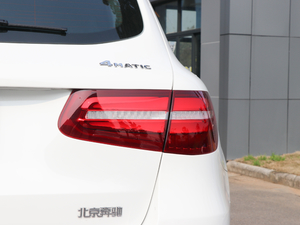 2018款GLC 300 4MATIC 动感型 尾灯