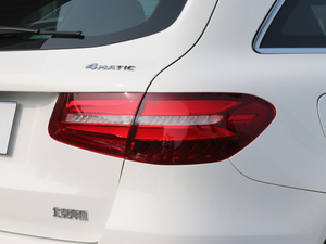 2018GLC 300 4MATIC Ӹ ^