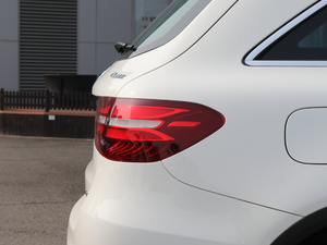 2018GLC 300 4MATIC Ӹ ^