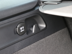 2018GLC 300 4MATIC Ӹ g