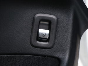 2018GLC 300 4MATIC Ӹ g