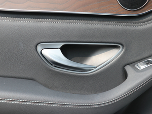 2018GLC 300 4MATIC Ӹ g