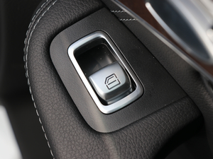 2018GLC 300 4MATIC Ӹ g