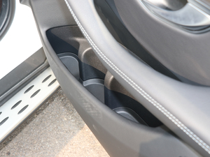 2018GLC 300 4MATIC Ӹ g