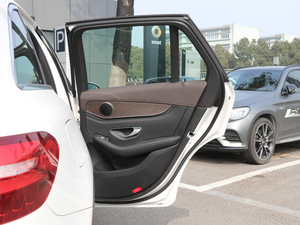 2018GLC 300 4MATIC Ӹ g