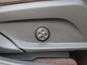 2018GLC 300 4MATIC Ӹ g