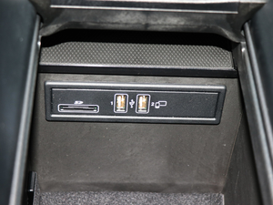 2018GLC 300 4MATIC Ӹ g