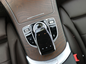 2018GLC 300 4MATIC Ӹ п؅^