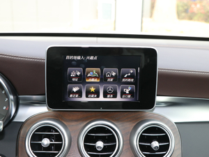 2018GLC 300 4MATIC Ӹ п_@ʾ