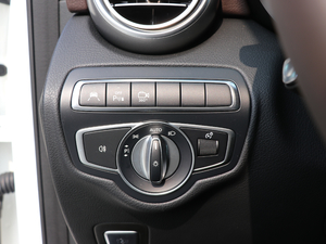 2018GLC 300 4MATIC Ӹ п؅^