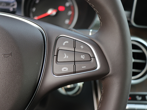 2018GLC 300 4MATIC Ӹ п؅^