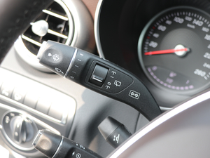 2018GLC 300 4MATIC Ӹ п؅^