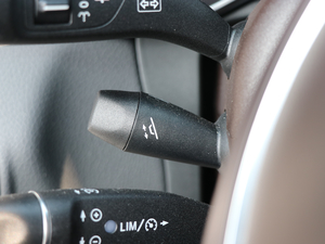 2018GLC 300 4MATIC Ӹ п؅^