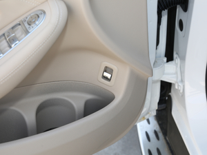 2018Ŀ GLC 300 4MATIC Ӹ g