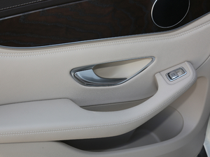 2018Ŀ GLC 300 4MATIC Ӹ g