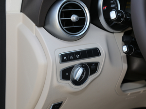 2018Ŀ GLC 300 4MATIC Ӹ п؅^