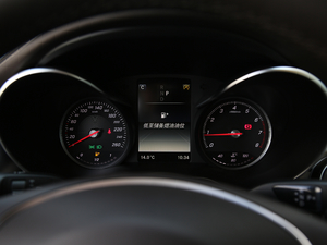 2018款改款 GLC 300 4MATIC 动感型 仪表