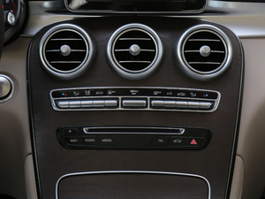 2018Ŀ GLC 300 4MATIC Ӹ {{