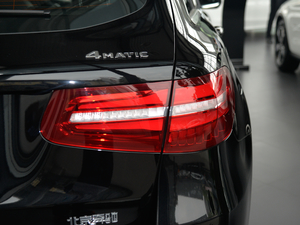 2018Ŀ GLC 260 4MATIC A ^