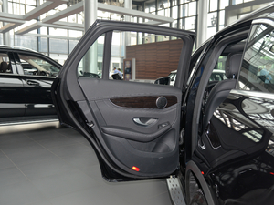 2018Ŀ GLC 260 4MATIC A g