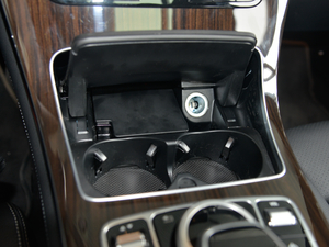 2018Ŀ GLC 260 4MATIC A g