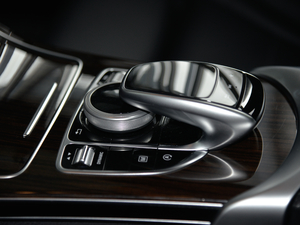 2018Ŀ GLC 260 4MATIC A п؅^