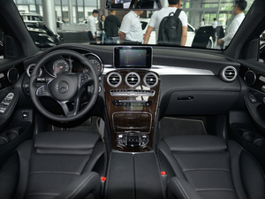 2018Ŀ GLC 260 4MATIC A п؅^