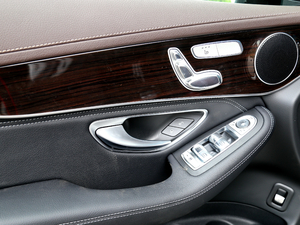 2018Ŀ GLC 260 4MATIC A g