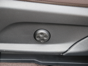 2018Ŀ GLC 260 4MATIC A g