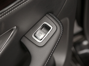 2018Ŀ GLC 260 4MATIC A g