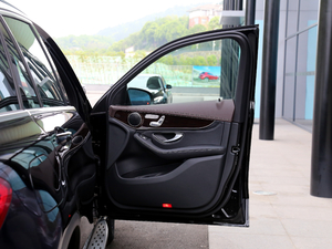 2018Ŀ GLC 260 4MATIC A g