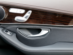 2018Ŀ GLC 260 4MATIC A g