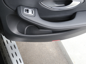 2018Ŀ GLC 260 4MATIC A g