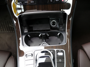 2018Ŀ GLC 260 4MATIC A g