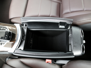 2018Ŀ GLC 260 4MATIC A g