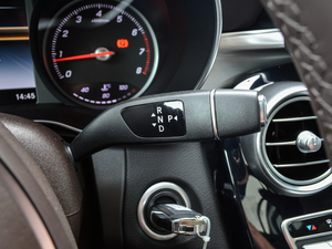 2018Ŀ GLC 200 4MATIC п؅^(q)