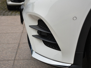 2018Ŀ GLC 260 4MATIC Ӹ ^